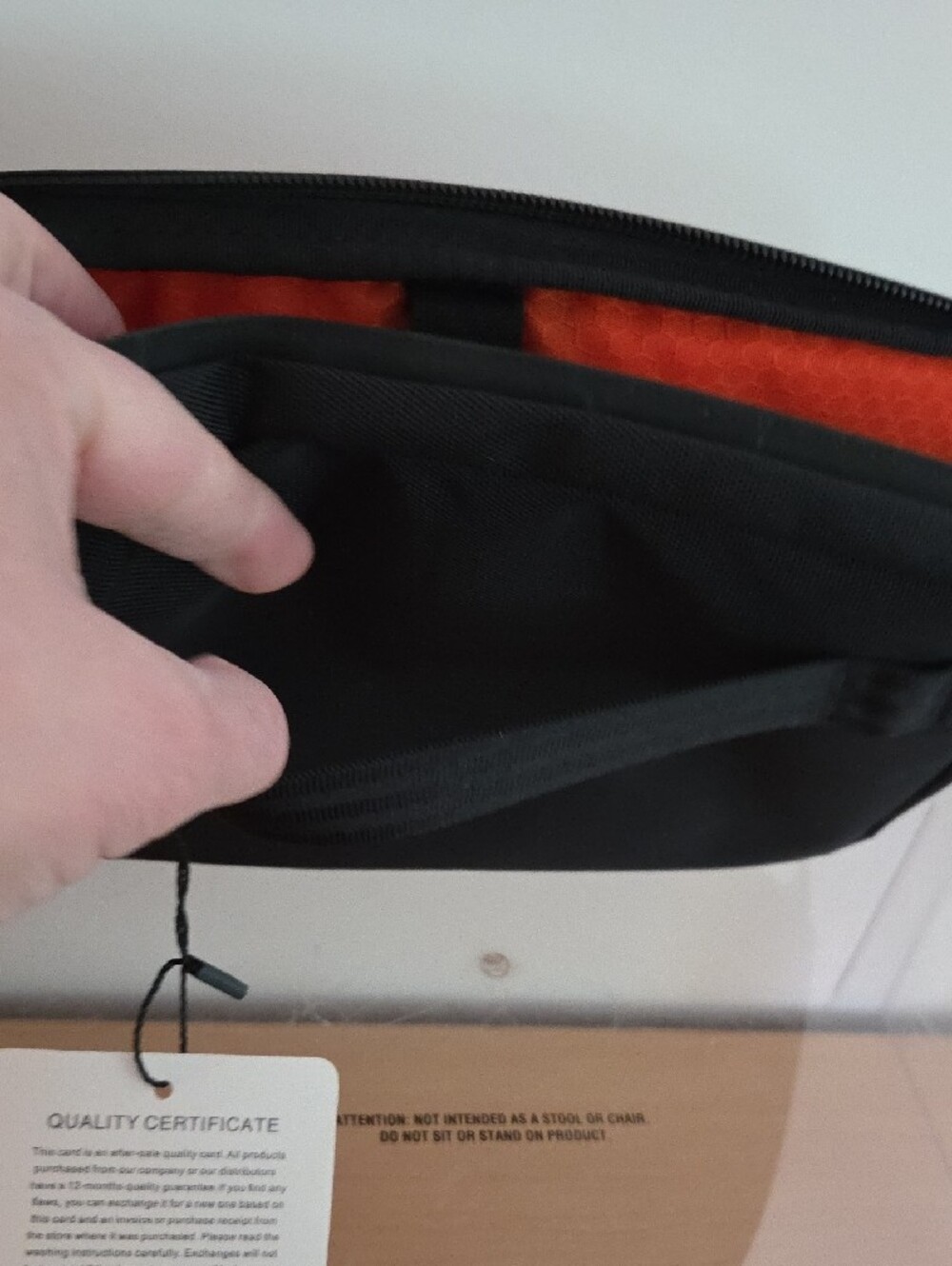 SIMTOP Unisex White Crossbody tech Bag with Black Trim...NWT - Picture 6 of 6